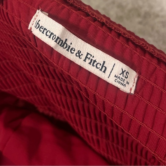 Abercrombie & Fitch Emerson Satin Long-Sleeve Top - Picture 6 of 7